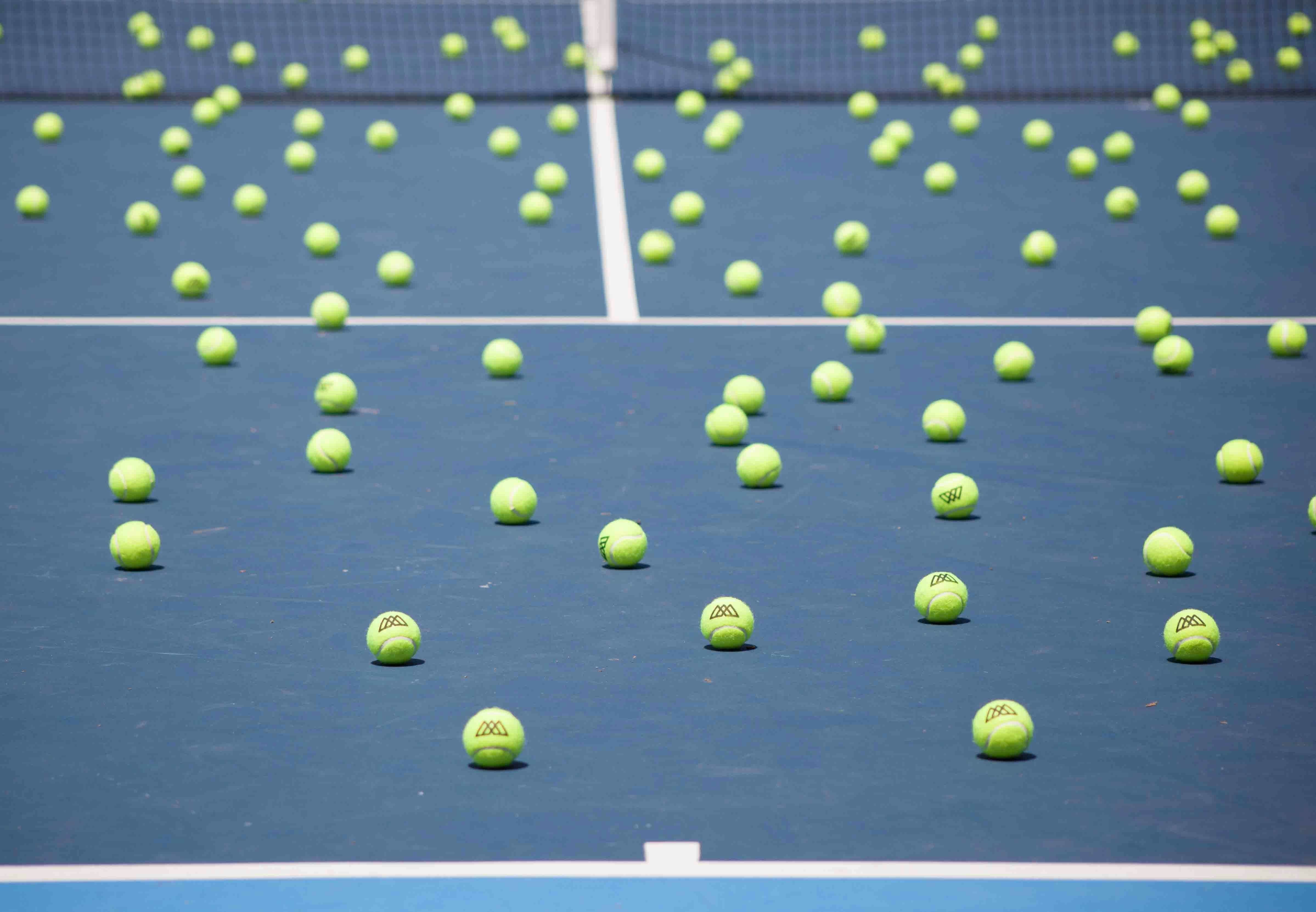 La Guía Definitiva de las Pelotas de Tenis: Elige Bien & Hazlas Durar ...